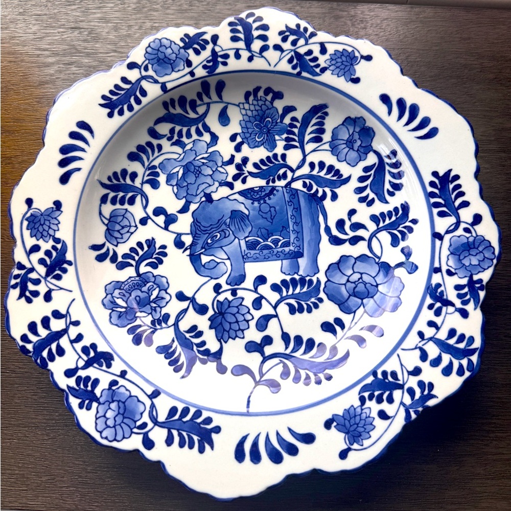 RARE Vintage Bombay Co Elegant Scalloped Decorative Plate 14” Large
